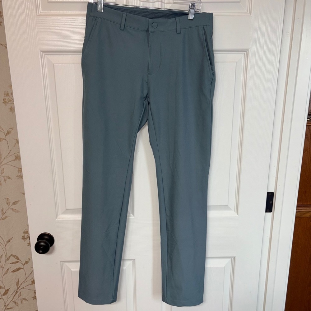 Greg Norman Mens Golf Pants 30x32 Blue Gray Shark Logo Performance Stretch